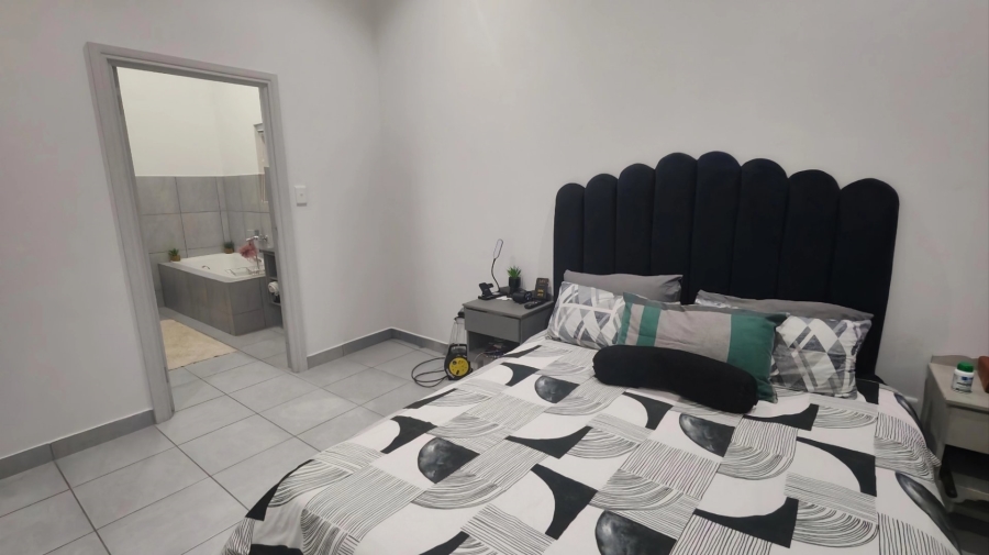 3 Bedroom Property for Sale in Hartenbos Heuwels Western Cape